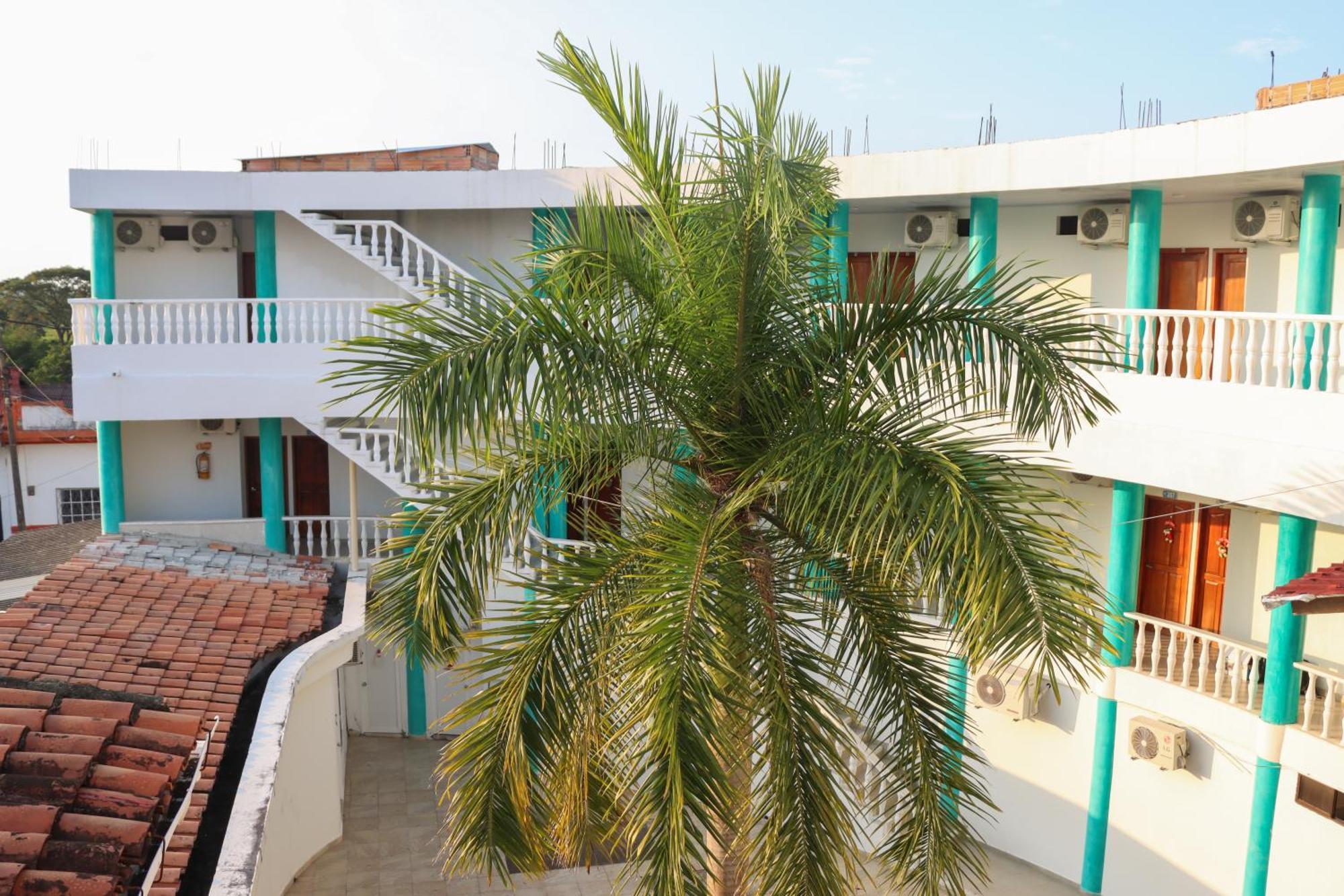 Hotel Plaza Real Montelibano Екстер'єр фото