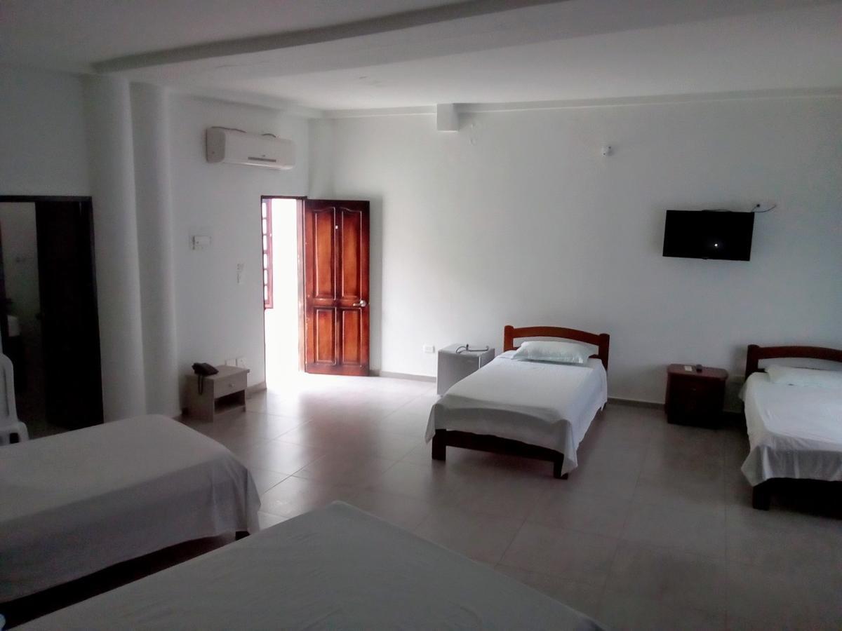 Hotel Plaza Real Montelibano Екстер'єр фото